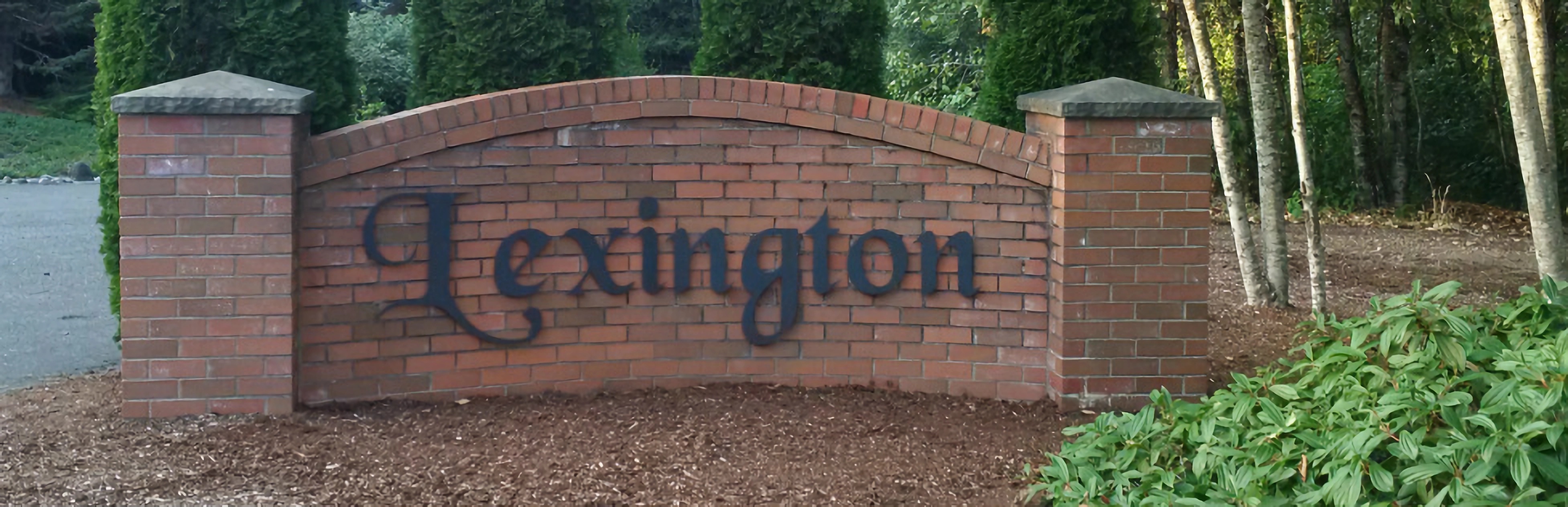 Lexington Commons entrance sign